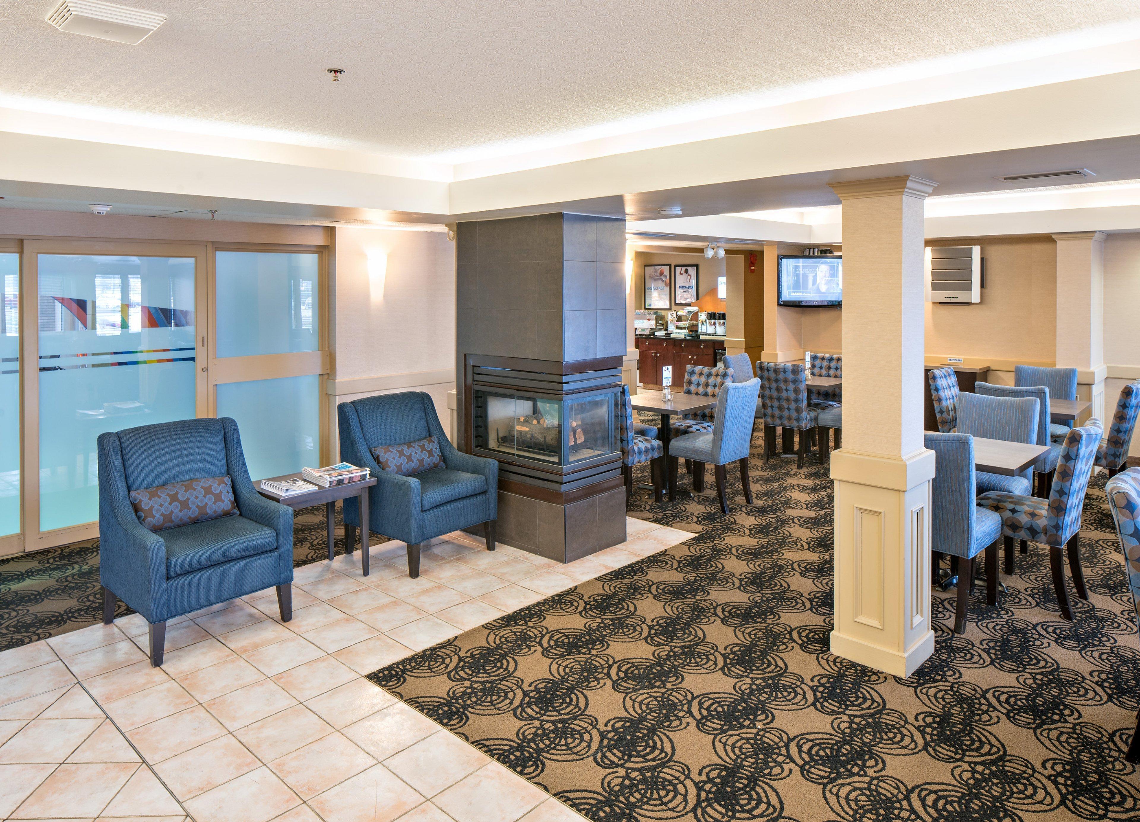 Holiday Inn Express Red Deer By Ihg Екстериор снимка