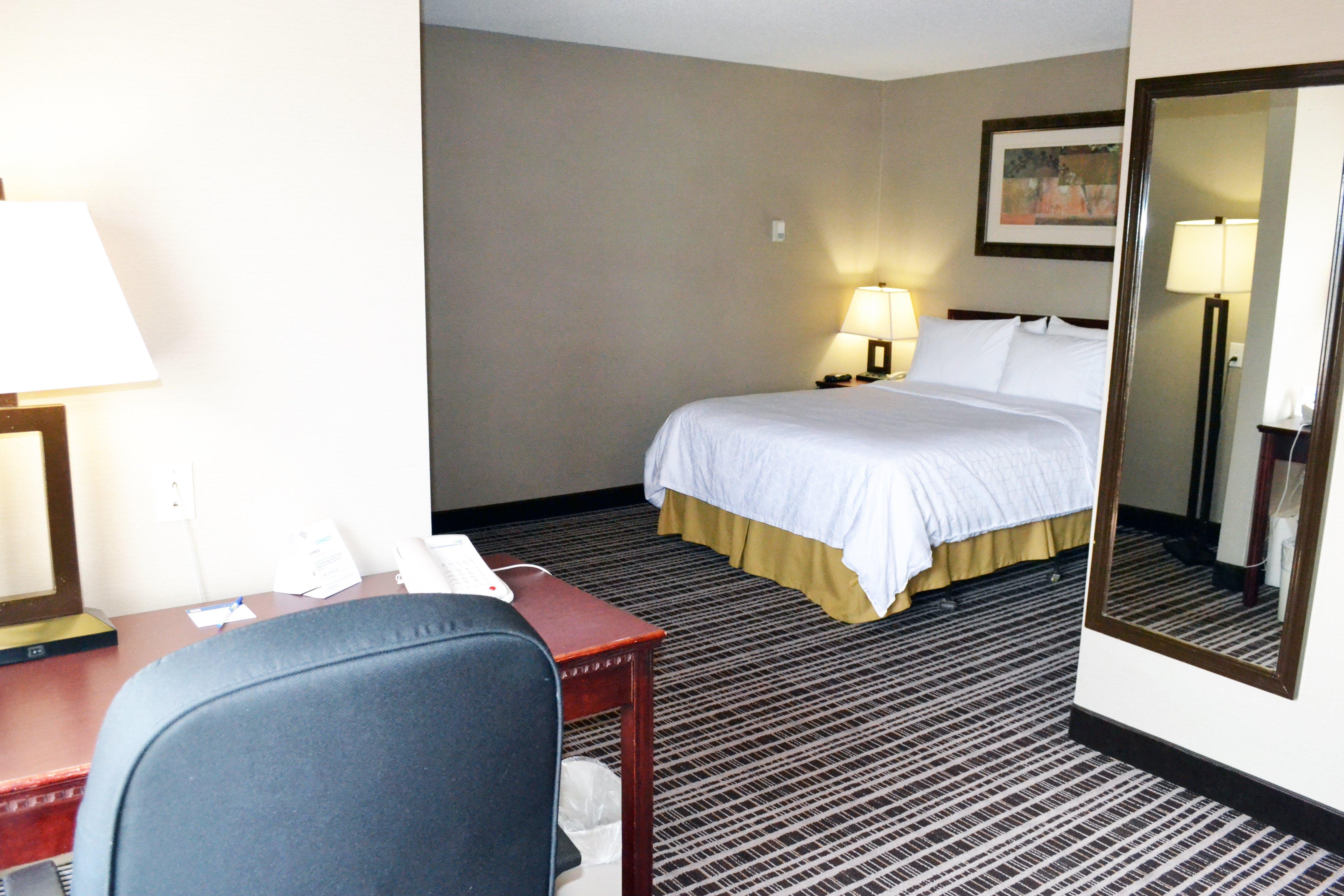Holiday Inn Express Red Deer By Ihg Екстериор снимка